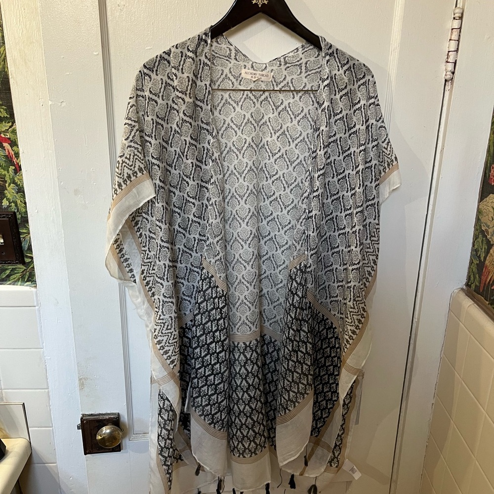 Alchemy Thread Boho Geometric Print Kimono Ruana - OS - Picture 1 of 9